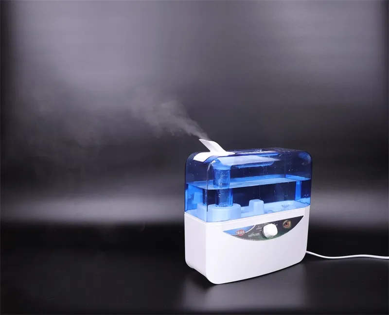 Humidificateur ultrasonique à tête de brumisation rotative à 360 ° pour animaux de compagnie grimpants